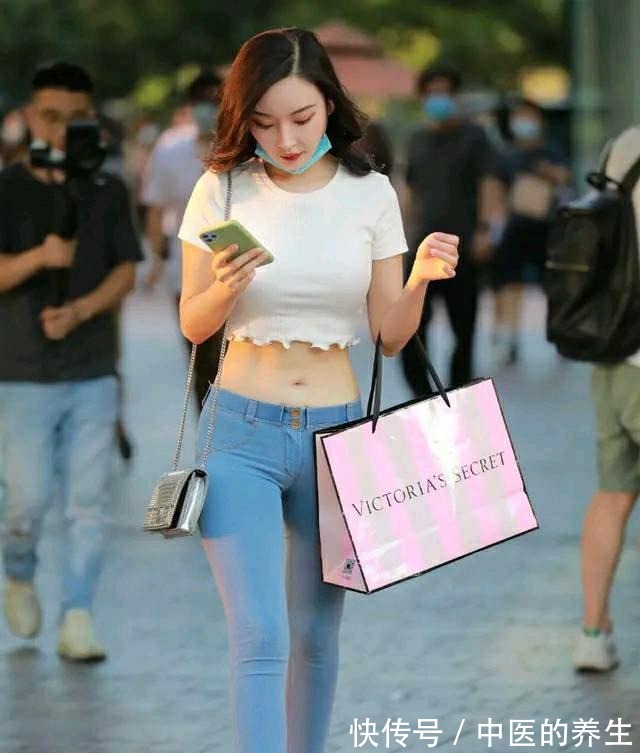 穿搭 用心把时尚个性的单品搭配好,你就会成为街上最亮的风景线!