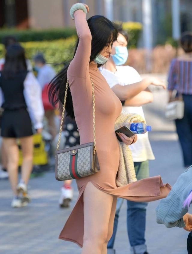 修身裙 把握时尚节奏,简约修身连衣裙,美的大方又好看