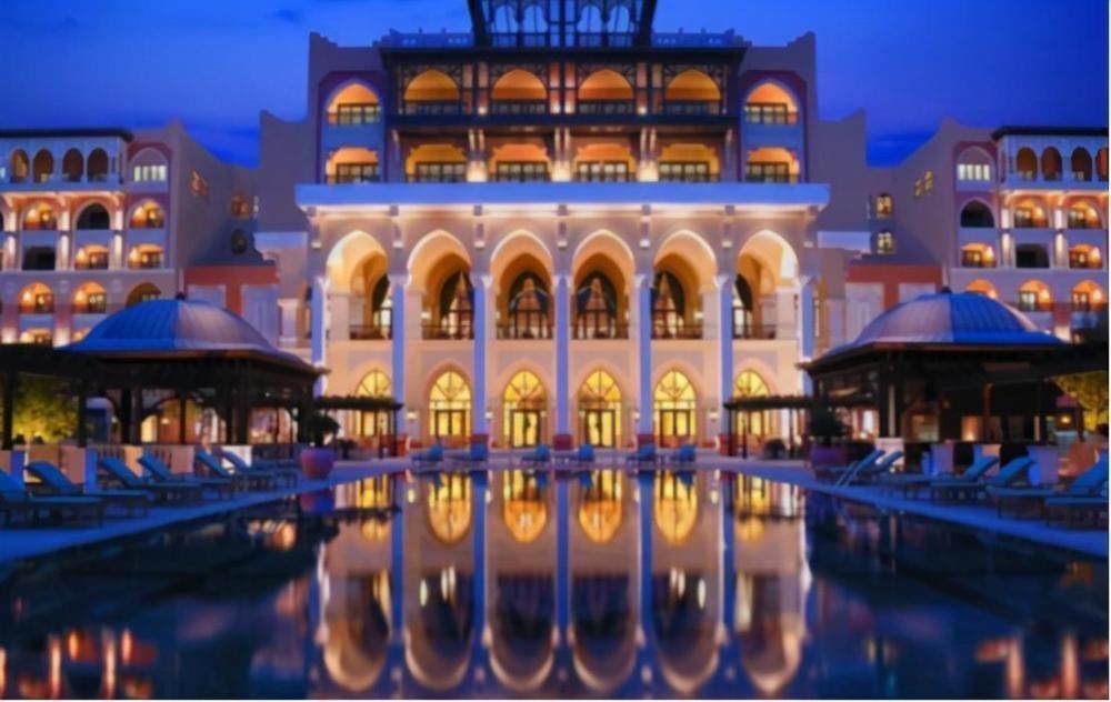 皇宫酒店|世界最奢靡酒店，一晚起价十万6个佣人服侍，丝毫不逊迪拜酒店