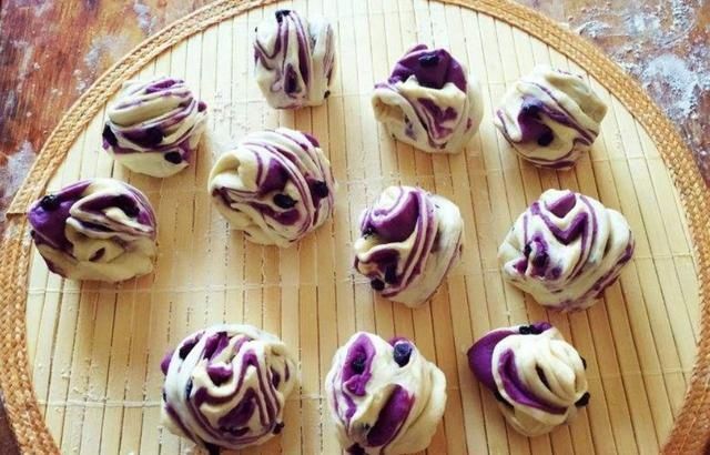 冬季吃红薯不如吃它,买10斤囤起来,蒸馒头时加一点,营养又好吃