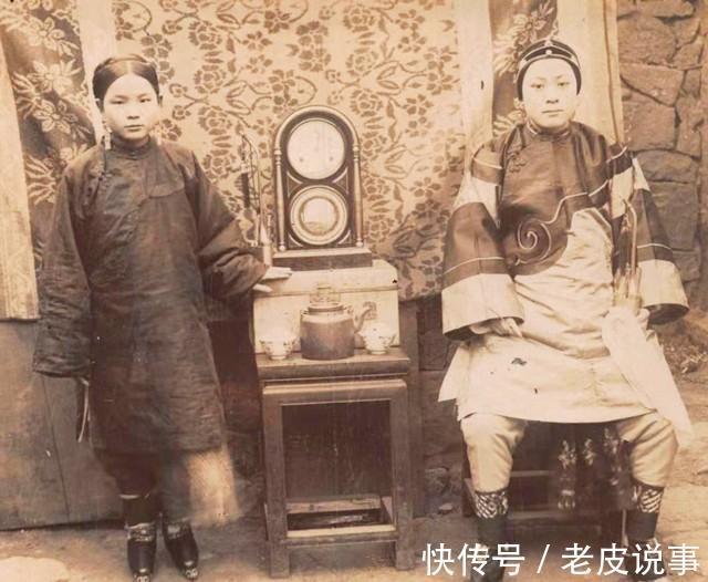 英文#北大学子西餐馆内,拽英文羞辱老头,却碰到精通9国语言的辜鸿铭