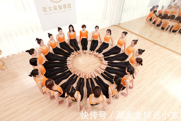 学员|瑜伽初学者,如何选择一个靠谱专业的瑜伽老师?