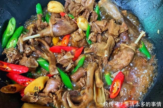 立秋后最爱吃这肉，25块钱一斤，不放一滴水，这样做味道最香