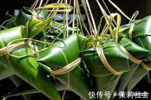 韧性|粽叶加它一煮,韧性十足不破皮,煮出来的粽子,颜色翠绿更香甜