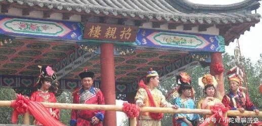 才女征婚“一杆银枪能挡雄兵百万”，乞丐对出下联，后来成宰相