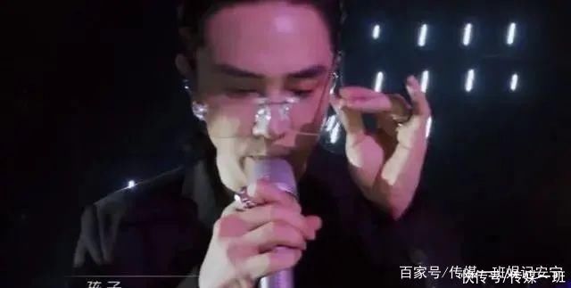 周延|《披荆斩棘的哥哥》陈小春挺兄弟秒变山鸡哥,张云龙言承旭很好磕