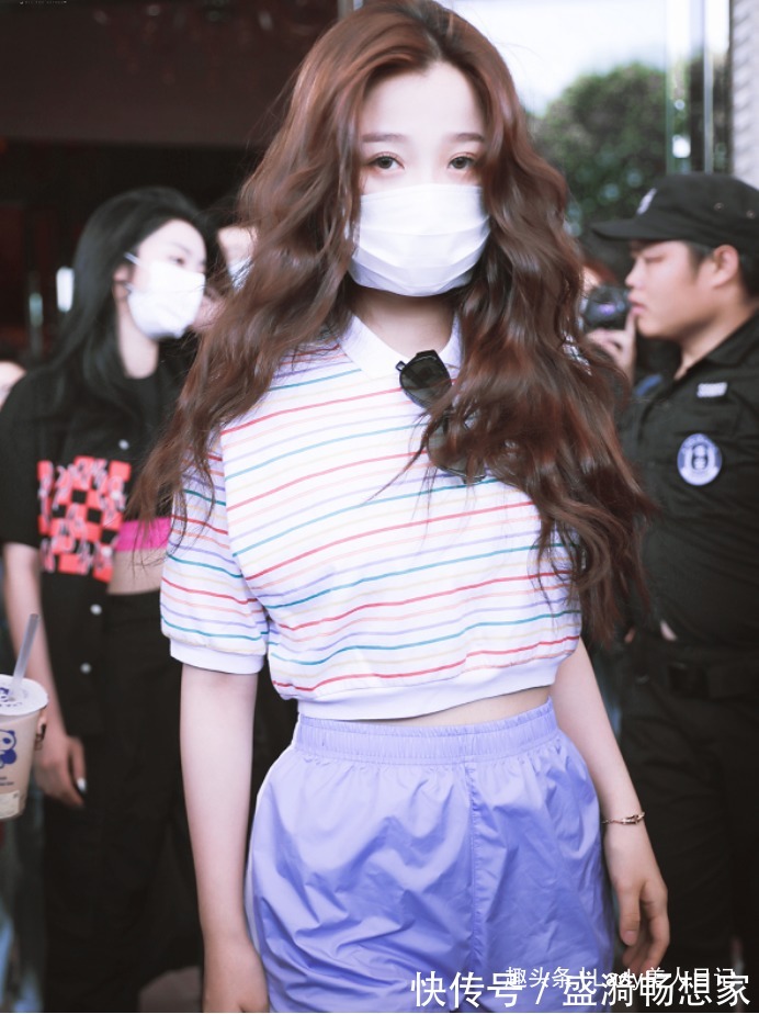 脸蛋 所谓的高级发型都很显老!大明星还有脸蛋撑着,你整上就丑哭了