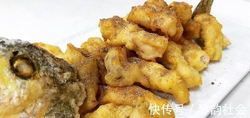炸鱼时，有人用淀粉，有人用面粉，大厨都错了这才是正确做法