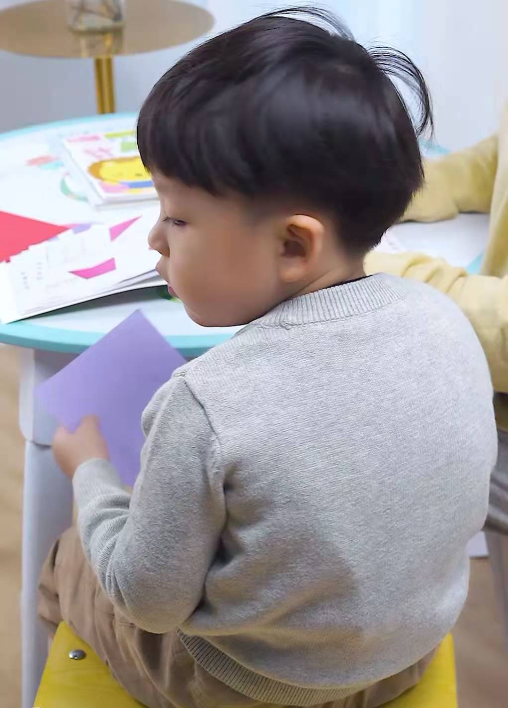 孩子|脸上有4个特征的孩子,长大“整容式”长开,小时候再丑也不怕