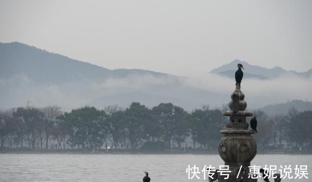 暴雨#什么是久旱逢甘霖,苏轼只用一首诗就可以告诉你,简直酣畅淋漓!