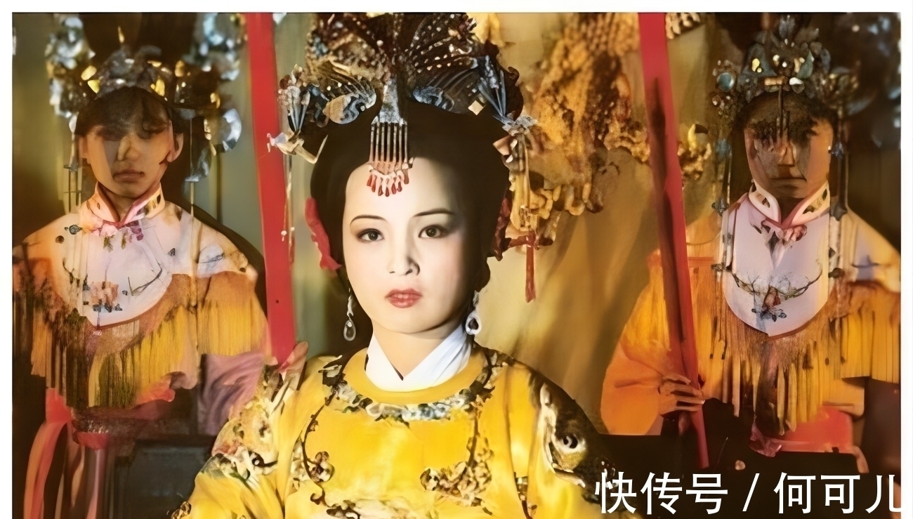 大观园&贾元春省亲,一直“针对”林黛玉,回贾府第一件事为何是更衣?