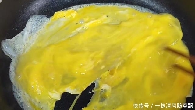 揉面|懒人春卷做法不和面,不揉面,15分钟做一锅,酥脆又鲜香