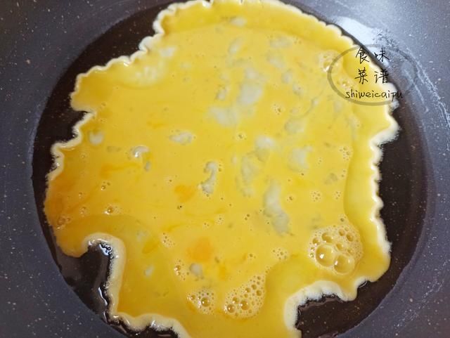 搅拌均匀|韭菜怎么搭配才好吃？分享5种不同的做法，鲜香又美味，老少皆宜