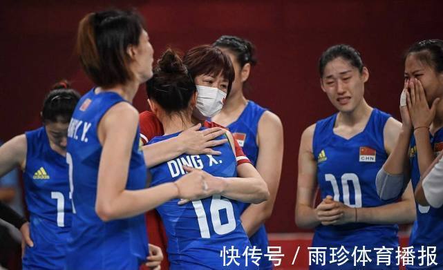 袁心玥|朱婷正式被取代!3人竞争中国女排巴黎周期队长,郎平点名表扬她