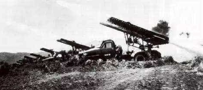 尸体|2个营山沟里集合,1门炮4分钟打出96发,美军的尸体装了15辆卡车