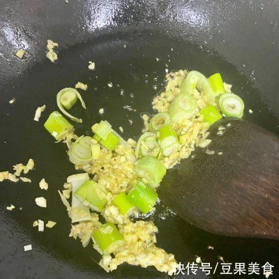 好吃的宫保鸡丁-正宗的鸡腿肉版，你在哪里呀