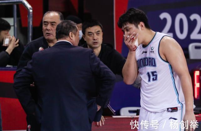 禁赛|姚明不敢动CBA不敢说!肘击3人组逃过一劫,许钟豪费尔德太冤枉了