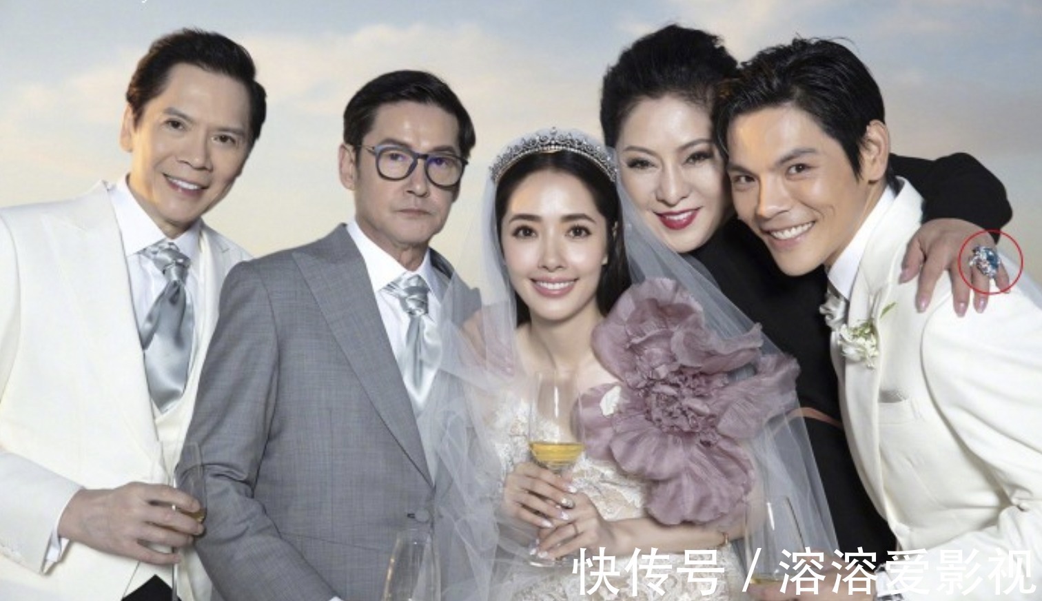 贵气 向太真壕,脖子上8千多万的钻石不算什么,祖母绿钻戒都不止一颗