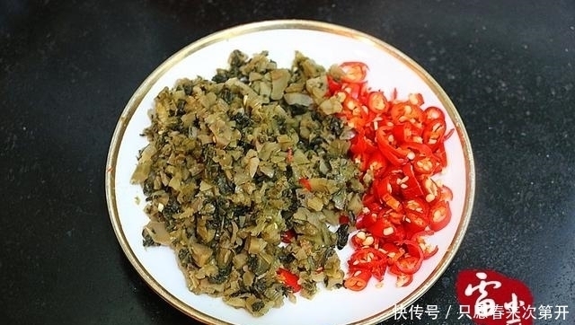 老奶|目前为止,吃过的土豆最好吃的做法,一勺一勺的根本停不下来