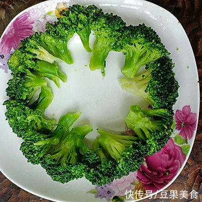 西蓝花|香菇西蓝花这样做，才好吃哦