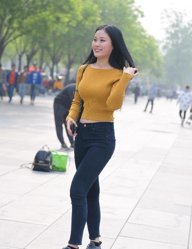 时尚|穿牛仔裤时尚耐看又省心,让你轻松展现出自信靓丽的美