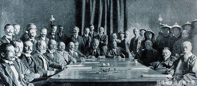 闭眼|李鸿章去世时,只流泪不闭眼,听到这句话后才终于安心离去!