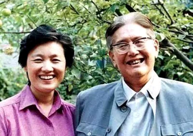 结局|外交部长乔冠华,曾6次出任中国代表团团长,晚年的结局怎么样