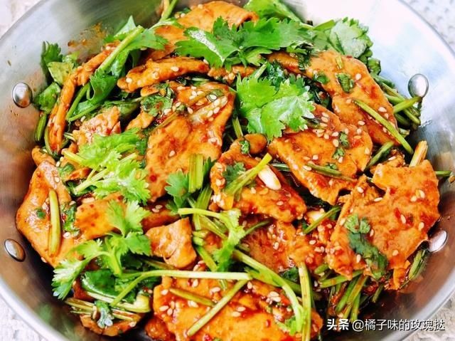 超爽口|超爽口开胃的家常凉拌菜推荐：凉拌肥牛，凉拌土豆片，凉拌鸡胸肉