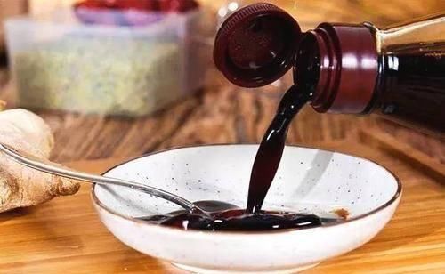 差别|吃一辈子酱油,才发现吃错了,原来生抽、老抽、酱油差别这么大