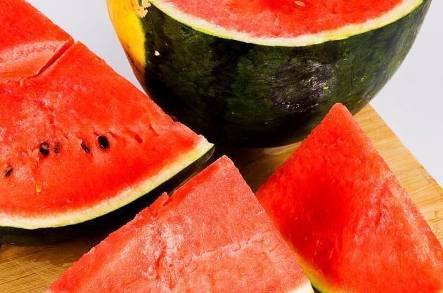 脾胃|夏天孩子总是咳嗽?3种水果绕路走,医生:家长别犯傻,少给娃吃