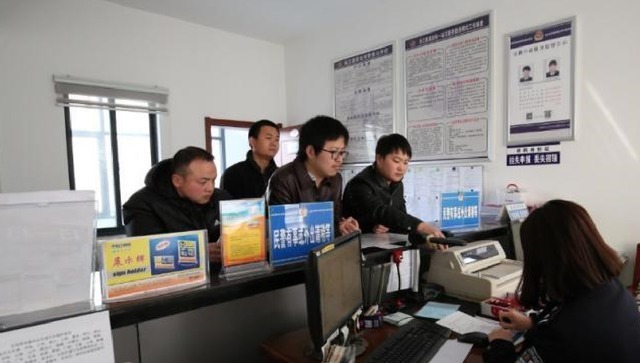 胡丽静|奶奶给孙儿取名“王奈”,办出生证时护士打错,妈妈反笑:不改了