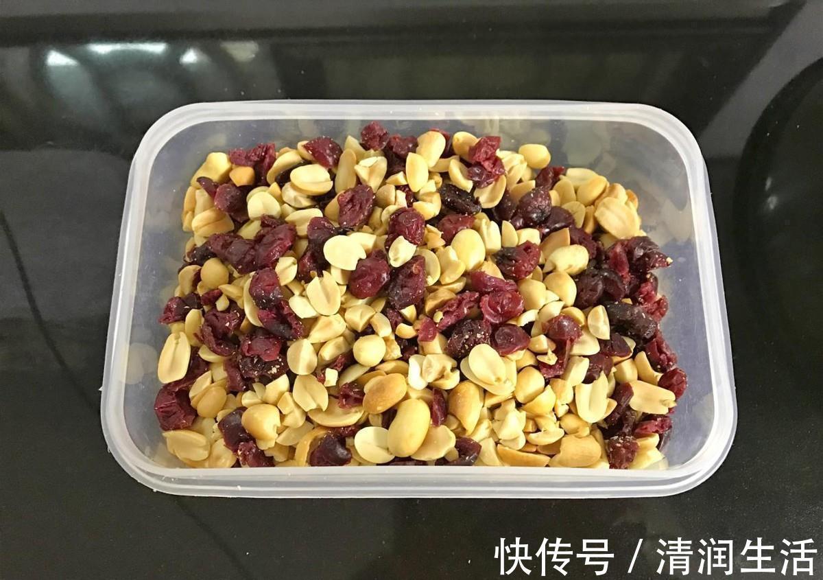 蔓越莓干|儿子爱吃牛轧糖不用花钱买，自己在家就能做，简单好做无添加