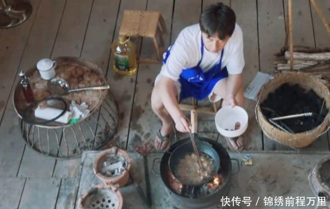 黄磊做的“肉丸子”能吃吗导演忘开滤镜穿帮,网友送我也不吃