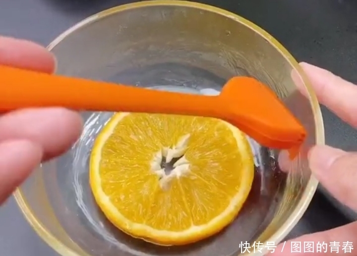 做蛋糕,不用烤箱,教你一招,细腻蓬松,香甜可口,好吃又省事