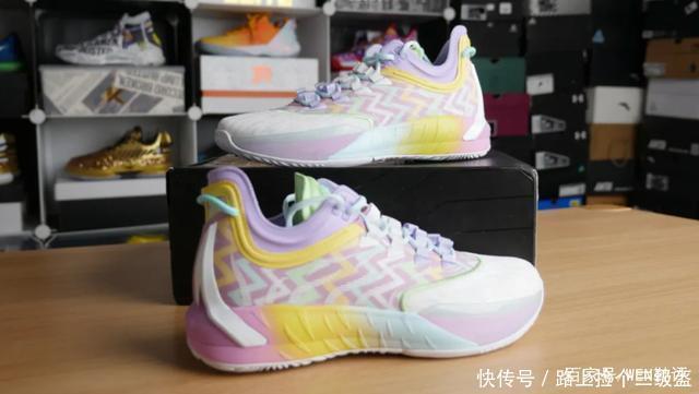 放弃Nike阿迪吧!这些国产鞋便宜好穿还好看!
