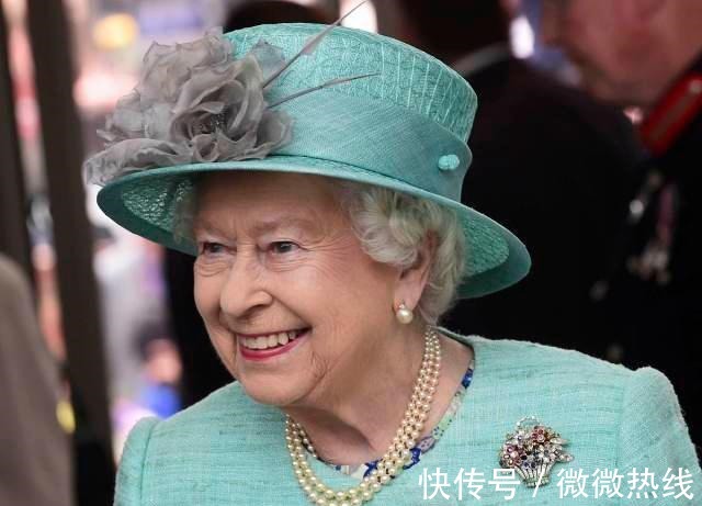 兰开斯特|伊丽莎白女王的胸针都藏着什么神秘故事!