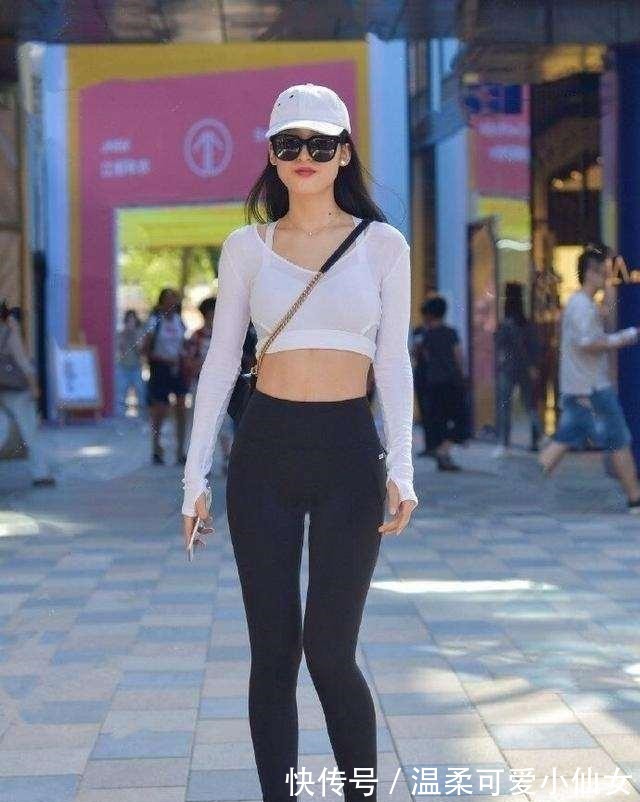 气质 简单利落的打底裤装扮显出典雅气质，时尚女生都喜欢，女神气质！