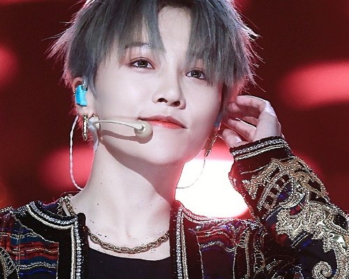 《青3》官宣，虞书欣圆梦跟Lisa合作，李荣浩李宇春加盟