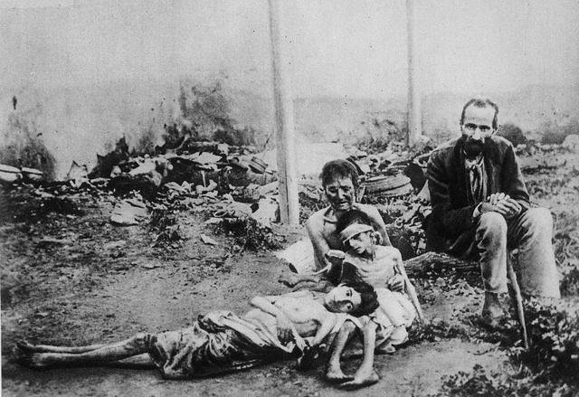 抵抗|二战德军入侵苏联时，乌克兰人为何不抵抗，反而夹道欢迎？