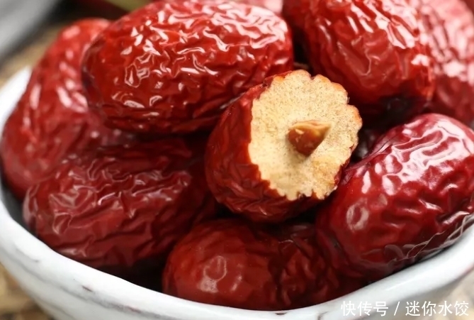 红枣|红枣和此物泡水喝,肝干净了,眼睛亮了,女性不想满脸色斑可试试
