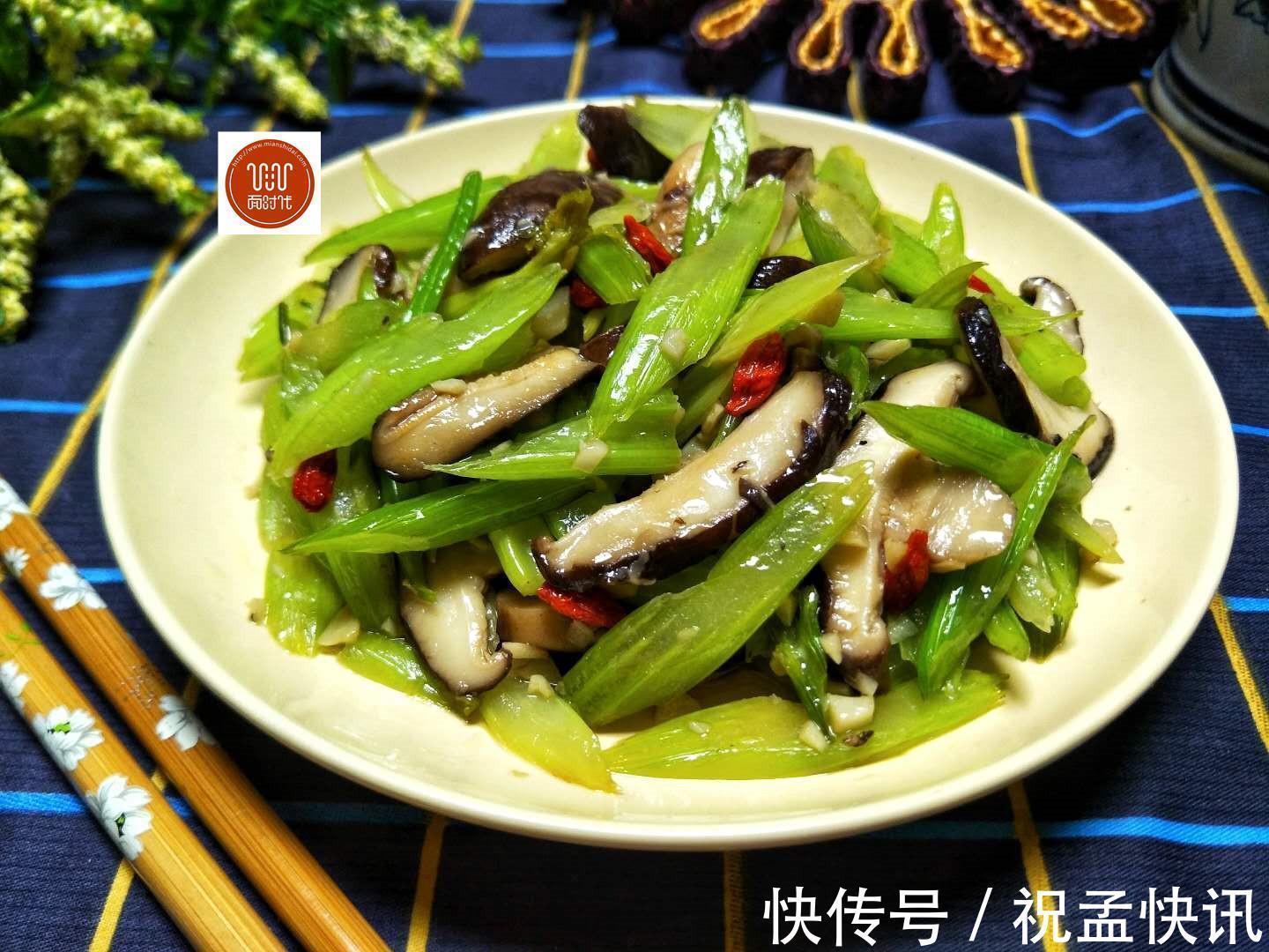 三分钟的素味小炒，无肉也欢，简单又快手，营养均衡，实惠！