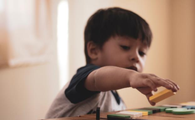 犯错|夏天到了,家长别在这3件事上犯错!不然耽误孩子长高,要知晓