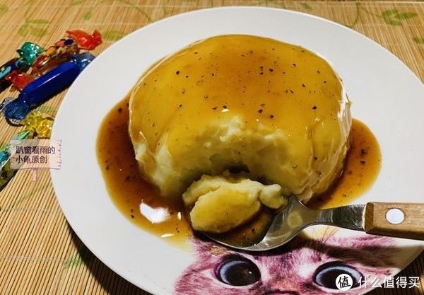 保鲜膜|2个土豆这样做,简单方便,绵软滑嫩,越吃越想吃,根本停不下口