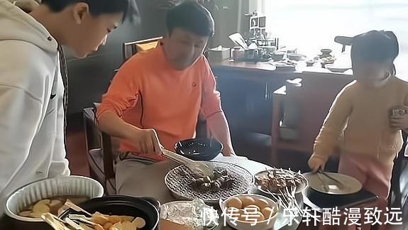 一儿一女|王楠身家过亿老公烧烤!桌上食物种类繁多,有钱人的生活丰富多彩