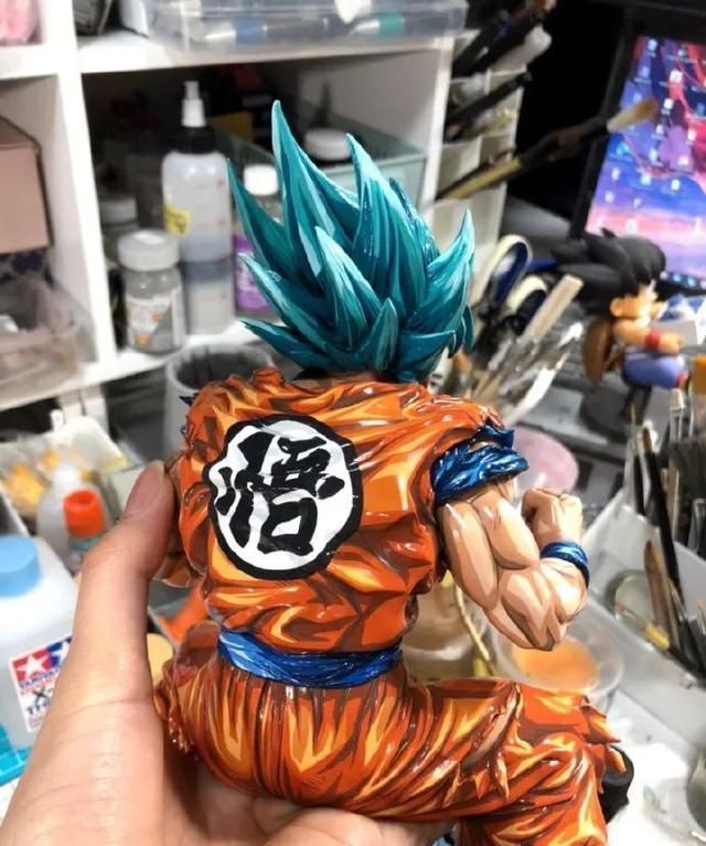 画风|三次元手办变成二次元画风,这倒退的风格会更贵吗