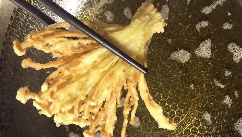 牛奶|买牛奶时,买“袋装”的还是“盒装”的超市员工,别再挑错了