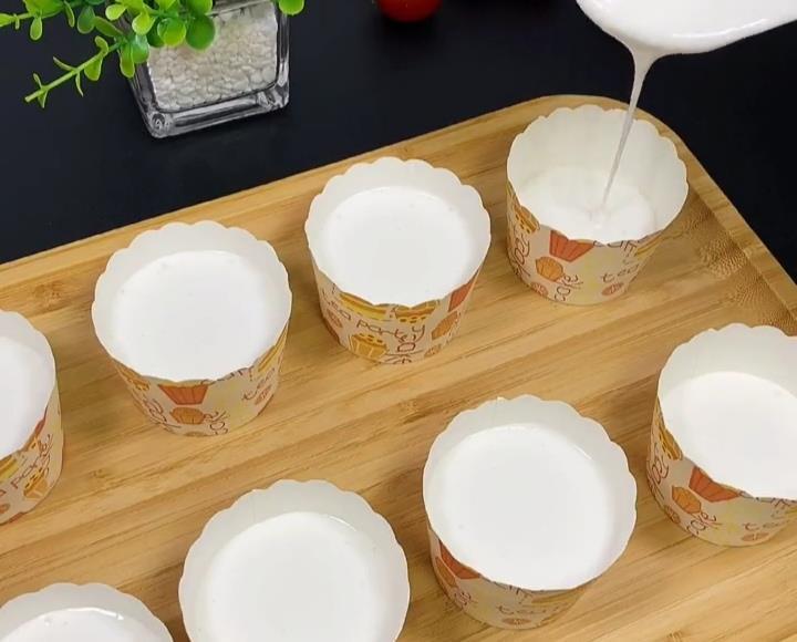 不用牛奶不用蛋，冬天喜欢吃的小点心，香甜可口，自己做挺简单