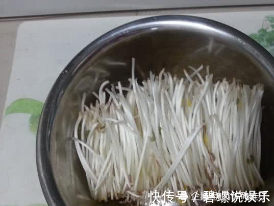 出芽率|终于找到发绿豆芽出芽率高的方法了,4天就能吃,口感脆嫩又健康