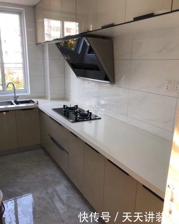 齐家栗子|花了10万块就把硬装搞定了，没钱只能省了，洗手台的设计还挺独特