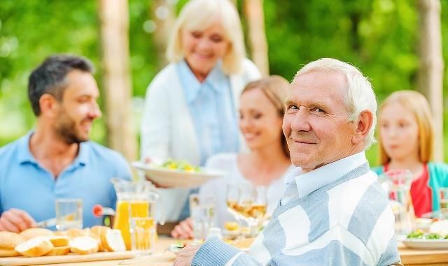 体重|60岁的老人胖点好，还是瘦点好？体重在这个范围最长寿